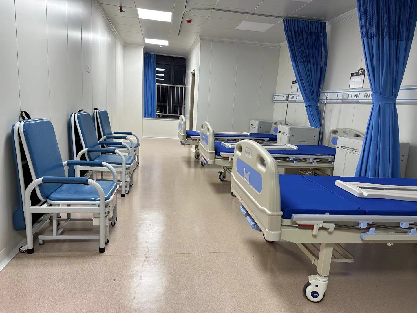 醫(yī)院陪護(hù)徹夜難眠？愛陪共享陪護(hù)床給你答案