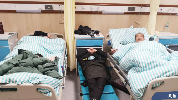 1586508754876818.png 愛陪共享陪護床共享輪椅,憑什么讓大醫院選擇你2.png